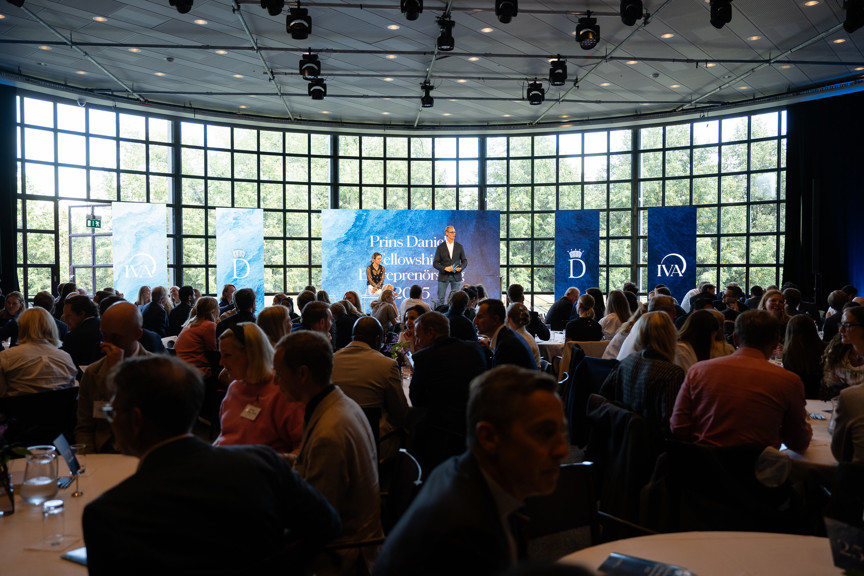 scen p&aring; avst&aring;nd